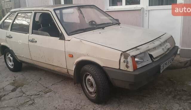 Бежевый ВАЗ 2109, объемом двигателя 1.3 л и пробегом 57 тыс. км за 470 $, фото 2 на Automoto.ua