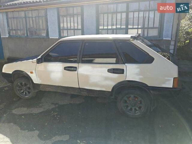 Бежевый ВАЗ 2109, объемом двигателя 1.5 л и пробегом 250 тыс. км за 1200 $, фото 1 на Automoto.ua