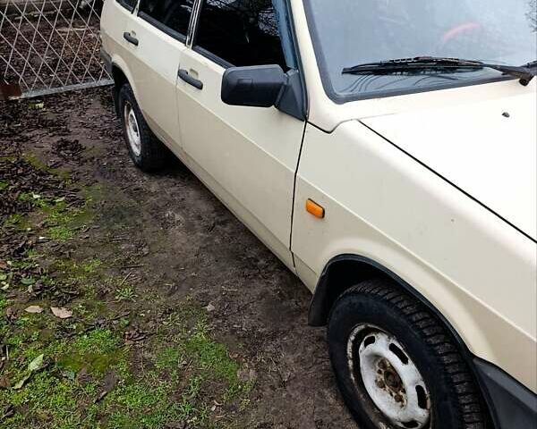 Бежевый ВАЗ 2109, объемом двигателя 1.3 л и пробегом 157 тыс. км за 897 $, фото 4 на Automoto.ua