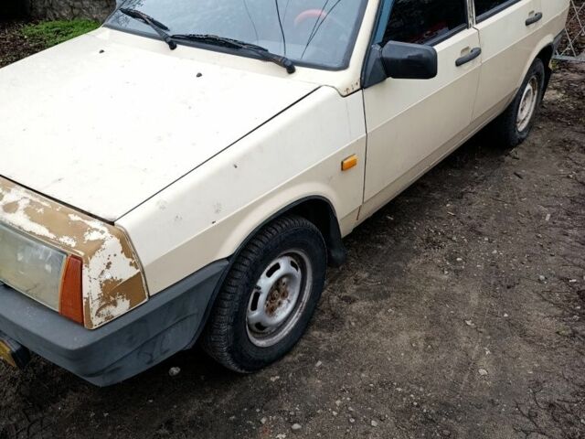 Бежевый ВАЗ 2109, объемом двигателя 1.3 л и пробегом 258 тыс. км за 899 $, фото 2 на Automoto.ua