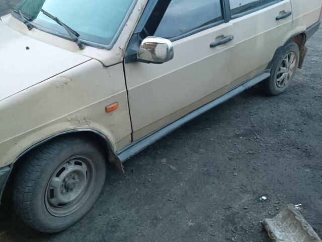 Бежевый ВАЗ 2109, объемом двигателя 1.5 л и пробегом 222 тыс. км за 650 $, фото 2 на Automoto.ua