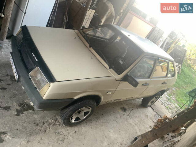 Бежевый ВАЗ 2109, объемом двигателя 1.5 л и пробегом 350 тыс. км за 700 $, фото 7 на Automoto.ua