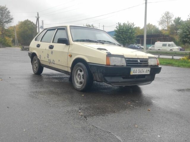 Бежевый ВАЗ 2109, объемом двигателя 1.3 л и пробегом 200 тыс. км за 900 $, фото 4 на Automoto.ua