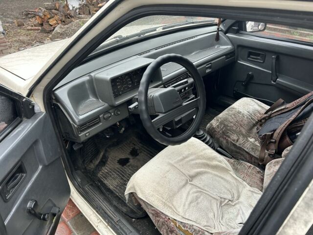 Бежевый ВАЗ 2109, объемом двигателя 1.3 л и пробегом 200 тыс. км за 900 $, фото 5 на Automoto.ua