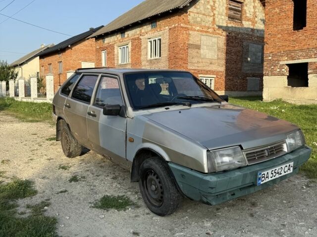 Бежевый ВАЗ 2109, объемом двигателя 1.5 л и пробегом 300 тыс. км за 350 $, фото 1 на Automoto.ua