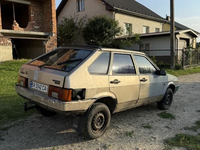 Бежевый ВАЗ 2109, объемом двигателя 1.5 л и пробегом 300 тыс. км за 350 $, фото 4 на Automoto.ua