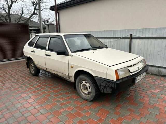 Бежевый ВАЗ 2109, объемом двигателя 1.3 л и пробегом 200 тыс. км за 900 $, фото 1 на Automoto.ua