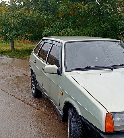 Бежевый ВАЗ 2109, объемом двигателя 1.5 л и пробегом 82 тыс. км за 1000 $, фото 2 на Automoto.ua