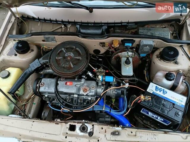 Бежевый ВАЗ 2109, объемом двигателя 1.5 л и пробегом 200 тыс. км за 600 $, фото 2 на Automoto.ua