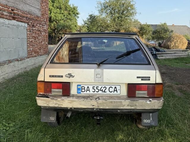 Бежевый ВАЗ 2109, объемом двигателя 1.5 л и пробегом 300 тыс. км за 350 $, фото 3 на Automoto.ua