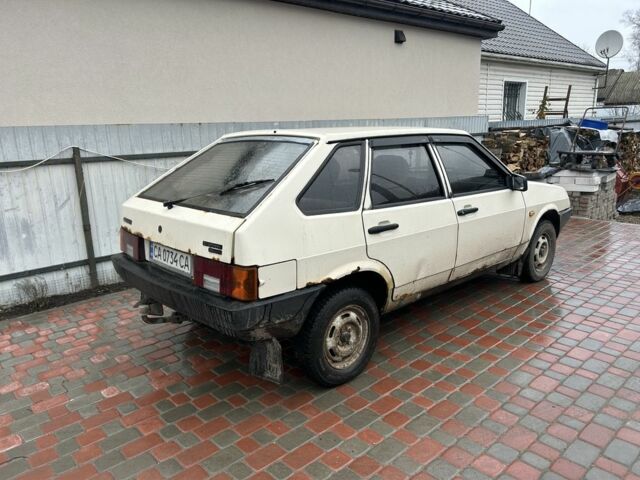 Бежевый ВАЗ 2109, объемом двигателя 1.3 л и пробегом 200 тыс. км за 900 $, фото 2 на Automoto.ua