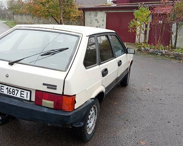 Бежевый ВАЗ 2109, объемом двигателя 1.5 л и пробегом 100 тыс. км за 850 $, фото 4 на Automoto.ua