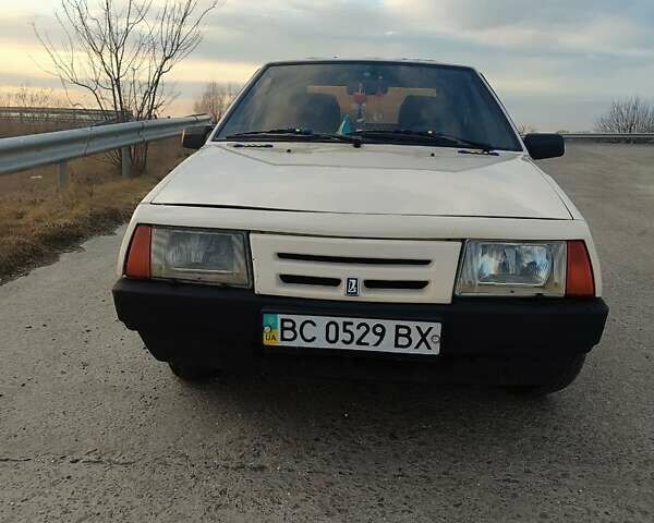 Бежевый ВАЗ 2109, объемом двигателя 1.3 л и пробегом 312 тыс. км за 1250 $, фото 5 на Automoto.ua