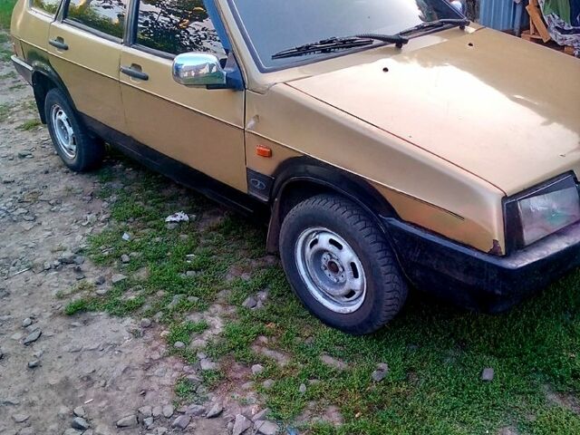 Бежевый ВАЗ 2109, объемом двигателя 1.3 л и пробегом 222 тыс. км за 1000 $, фото 1 на Automoto.ua