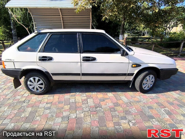 Бежевий ВАЗ 2109, об'ємом двигуна 1.5 л та пробігом 222 тис. км за 1400 $, фото 4 на Automoto.ua