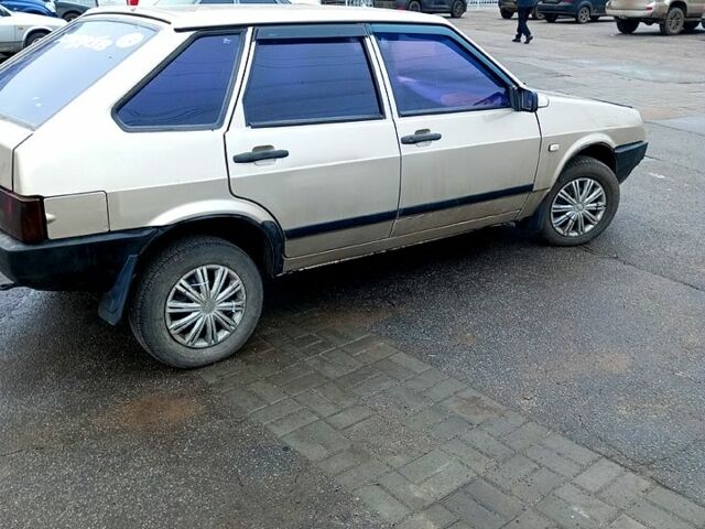 Бежевый ВАЗ 2109, объемом двигателя 1.5 л и пробегом 200 тыс. км за 1200 $, фото 1 на Automoto.ua