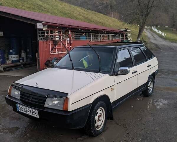 Бежевый ВАЗ 2109, объемом двигателя 1.6 л и пробегом 220 тыс. км за 999 $, фото 3 на Automoto.ua