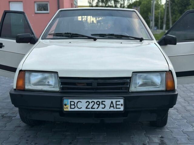 Бежевый ВАЗ 2109, объемом двигателя 1.5 л и пробегом 70 тыс. км за 832 $, фото 4 на Automoto.ua