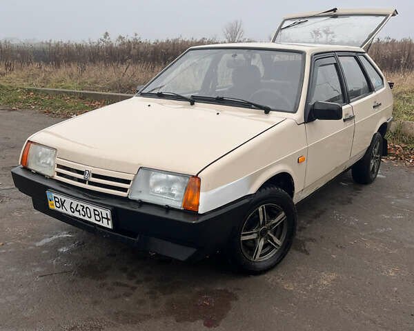 Бежевый ВАЗ 2109, объемом двигателя 1.5 л и пробегом 110 тыс. км за 1500 $, фото 3 на Automoto.ua