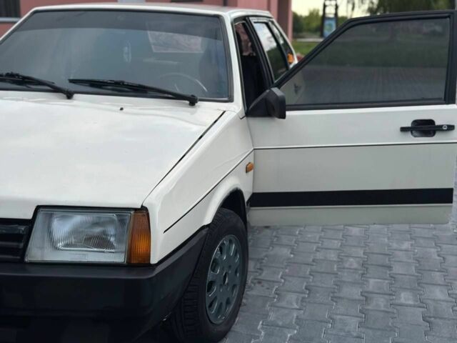 Бежевый ВАЗ 2109, объемом двигателя 1.5 л и пробегом 70 тыс. км за 832 $, фото 3 на Automoto.ua