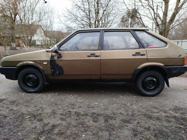 Бежевый ВАЗ 2109, объемом двигателя 1.5 л и пробегом 175 тыс. км за 600 $, фото 3 на Automoto.ua