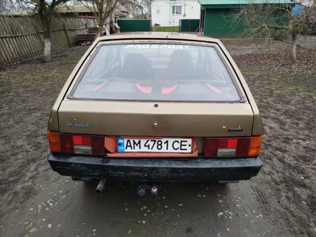 Бежевый ВАЗ 2109, объемом двигателя 1.5 л и пробегом 175 тыс. км за 600 $, фото 2 на Automoto.ua