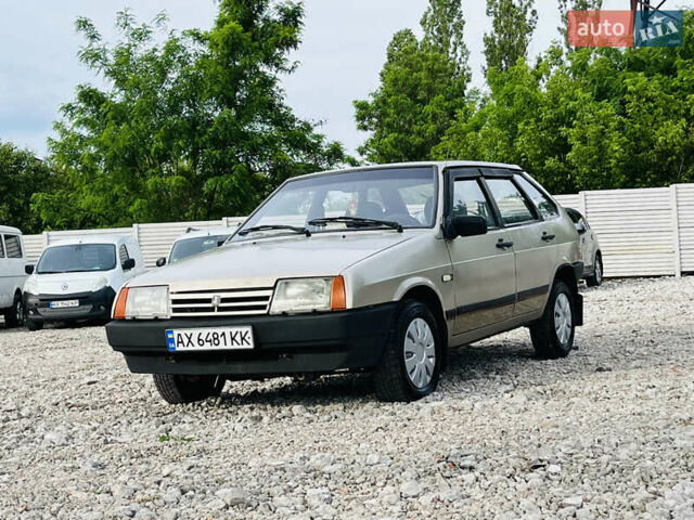 Бежевый ВАЗ 2109, объемом двигателя 1.5 л и пробегом 100 тыс. км за 1500 $, фото 4 на Automoto.ua