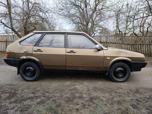 Бежевый ВАЗ 2109, объемом двигателя 1.5 л и пробегом 175 тыс. км за 600 $, фото 1 на Automoto.ua