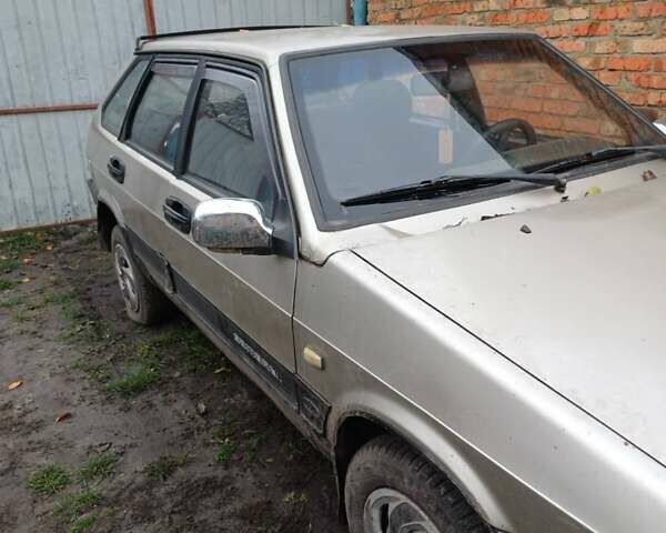 Бежевый ВАЗ 2109, объемом двигателя 1.5 л и пробегом 100 тыс. км за 1300 $, фото 3 на Automoto.ua