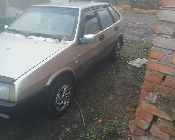 Бежевый ВАЗ 2109, объемом двигателя 1.5 л и пробегом 100 тыс. км за 1300 $, фото 1 на Automoto.ua