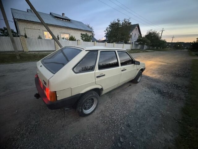 Бежевый ВАЗ 2109, объемом двигателя 1.5 л и пробегом 170 тыс. км за 800 $, фото 3 на Automoto.ua