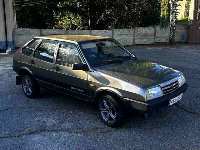 Бежевый ВАЗ 2109, объемом двигателя 1.5 л и пробегом 300 тыс. км за 850 $, фото 4 на Automoto.ua