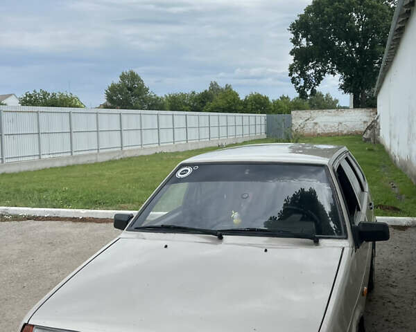 Бежевый ВАЗ 2109, объемом двигателя 1.5 л и пробегом 300 тыс. км за 700 $, фото 2 на Automoto.ua