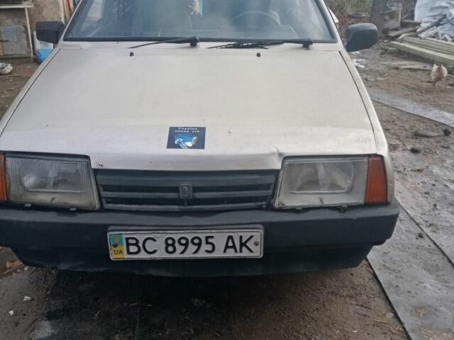 ВАЗ 2109 2001 у Львові на Automoto.ua Бежевий ВАЗ 2109, об'ємом двигуна 1.5 л та пробігом 130 тис. км за 357 $, фото 1 на Automoto.ua