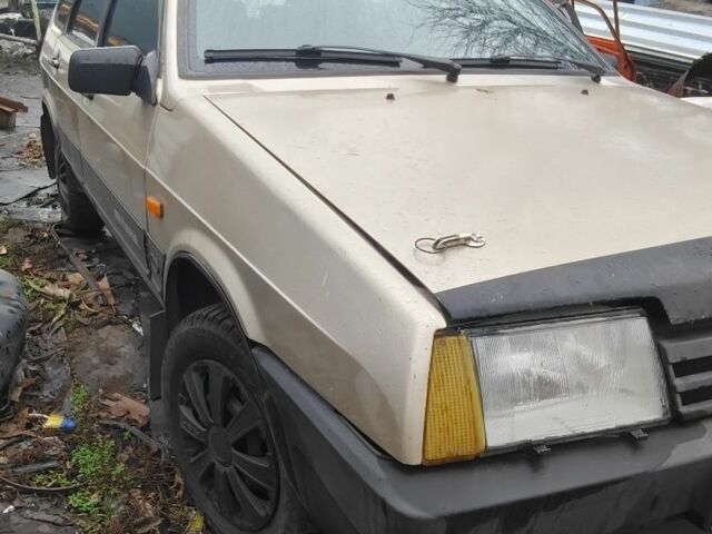 Бежевий ВАЗ 2109, об'ємом двигуна 1.5 л та пробігом 70 тис. км за 1301 $, фото 2 на Automoto.ua