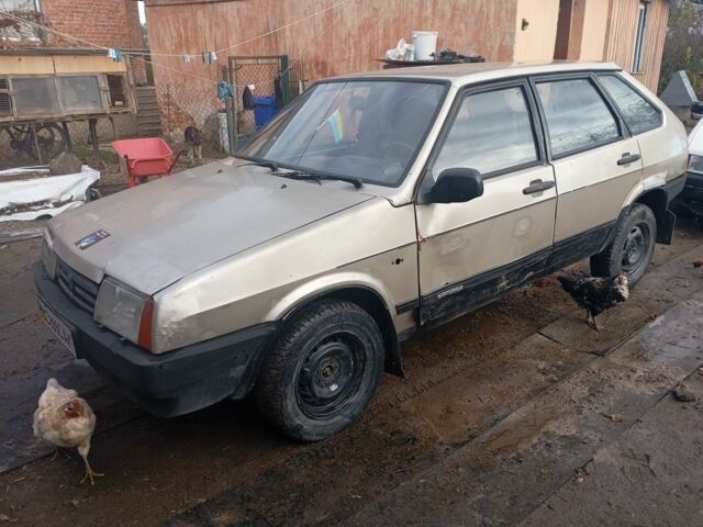 ВАЗ 2109 2001 у Львові на Automoto.ua Бежевий ВАЗ 2109, об'ємом двигуна 1.5 л та пробігом 130 тис. км за 357 $, фото 2 на Automoto.ua