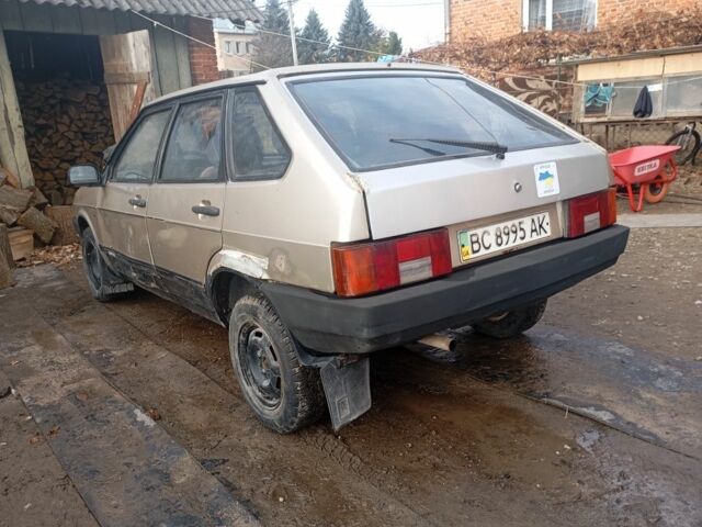 ВАЗ 2109 2001 у Львові на Automoto.ua Бежевий ВАЗ 2109, об'ємом двигуна 1.5 л та пробігом 130 тис. км за 357 $, фото 3 на Automoto.ua