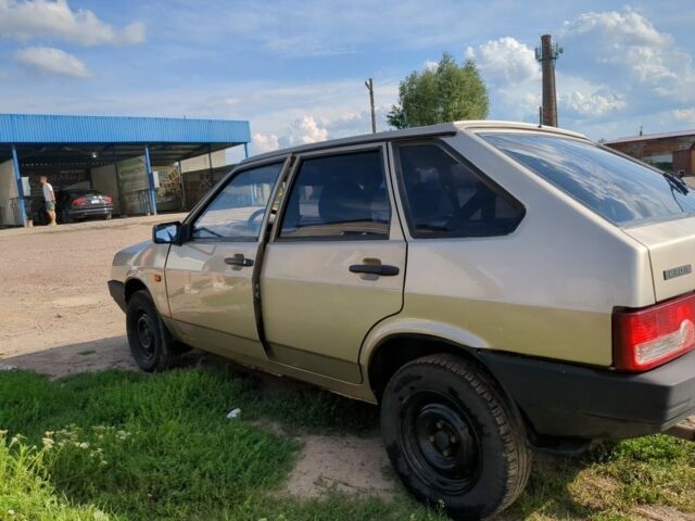 Бежевий ВАЗ 2109, об'ємом двигуна 1.6 л та пробігом 193 тис. км за 2000 $, фото 2 на Automoto.ua