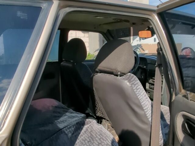 Бежевий ВАЗ 2109, об'ємом двигуна 1.6 л та пробігом 193 тис. км за 2000 $, фото 8 на Automoto.ua