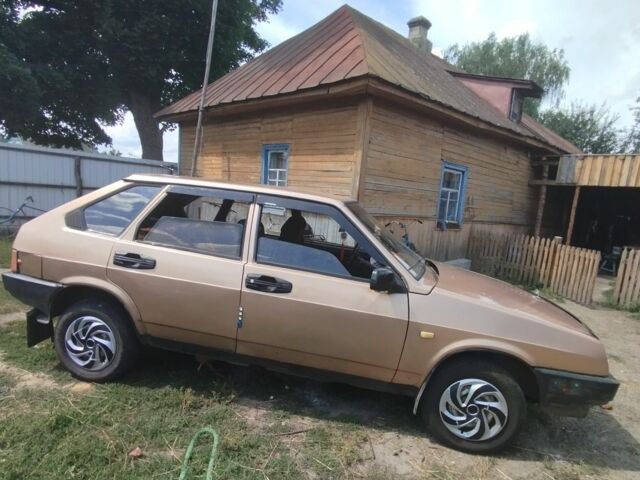 Бежевый ВАЗ 2109, объемом двигателя 1.5 л и пробегом 100 тыс. км за 715 $, фото 2 на Automoto.ua