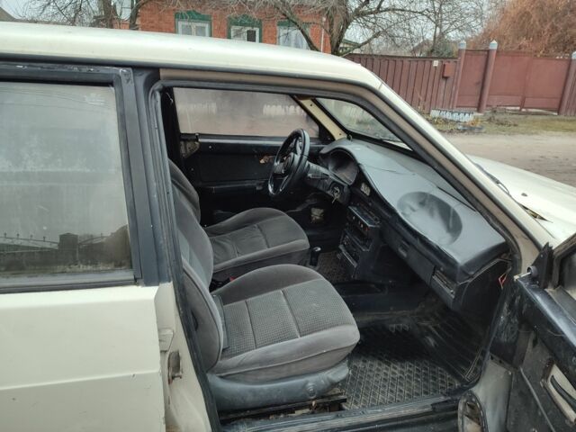 Бежевый ВАЗ 2109, объемом двигателя 1.5 л и пробегом 100 тыс. км за 700 $, фото 5 на Automoto.ua