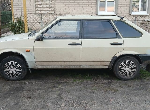 Бежевий ВАЗ 2109, об'ємом двигуна 1.3 л та пробігом 111 тис. км за 833 $, фото 1 на Automoto.ua