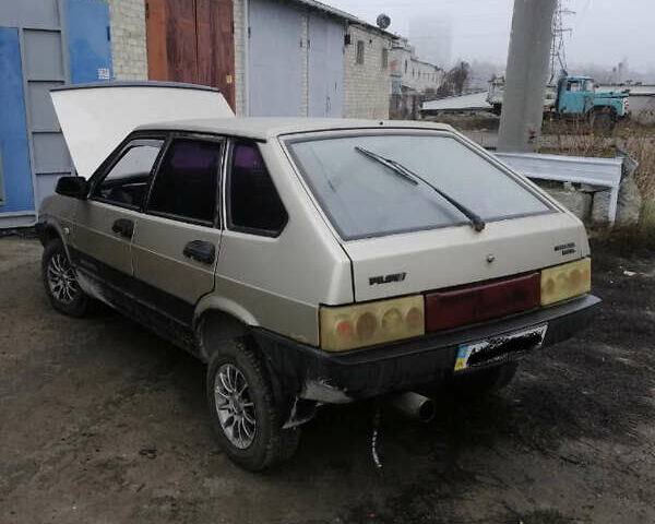 Бежевый ВАЗ 2109, объемом двигателя 1.6 л и пробегом 200 тыс. км за 1900 $, фото 1 на Automoto.ua
