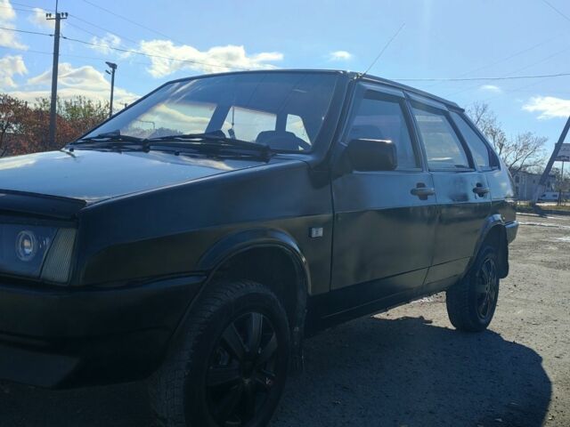 Черный ВАЗ 2109, объемом двигателя 1.5 л и пробегом 200 тыс. км за 999 $, фото 1 на Automoto.ua