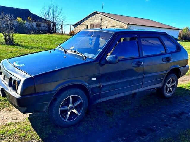 Черный ВАЗ 2109, объемом двигателя 1.5 л и пробегом 200 тыс. км за 950 $, фото 2 на Automoto.ua