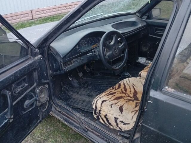 Черный ВАЗ 2109, объемом двигателя 1 л и пробегом 222 тыс. км за 350 $, фото 7 на Automoto.ua