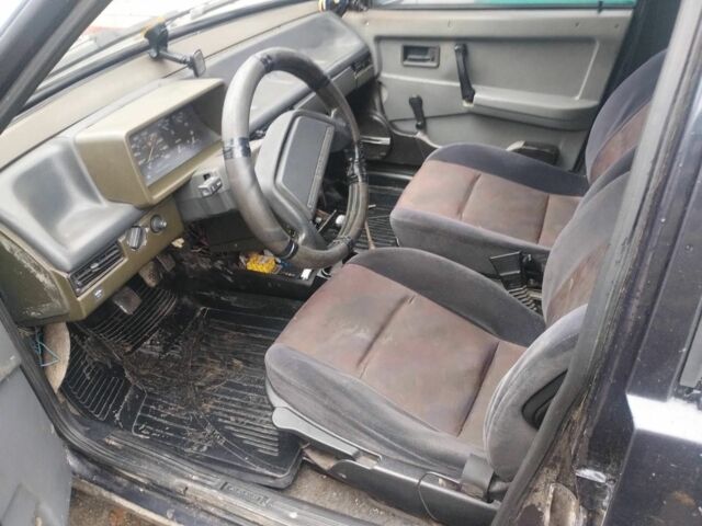 Черный ВАЗ 2109, объемом двигателя 1.5 л и пробегом 100 тыс. км за 750 $, фото 4 на Automoto.ua