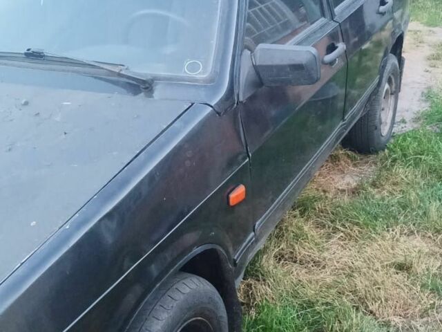 Черный ВАЗ 2109, объемом двигателя 1.5 л и пробегом 300 тыс. км за 1200 $, фото 1 на Automoto.ua