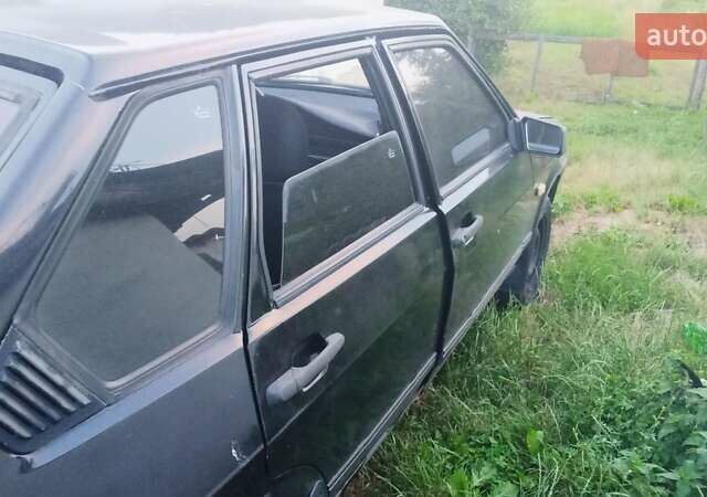 Чорний ВАЗ 2109, об'ємом двигуна 1.5 л та пробігом 300 тис. км за 1150 $, фото 2 на Automoto.ua