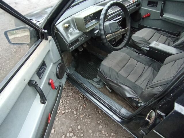 Черный ВАЗ 2109, объемом двигателя 1.1 л и пробегом 1 тыс. км за 829 $, фото 2 на Automoto.ua